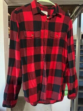 Old Navy Red and Black Buffalo Plaid Flannel Button-Down Shirt